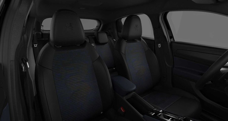 Renting Alfa Romeo JuniorIbrida Negro, Blanco Sin Entrada