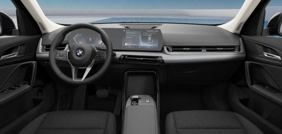 Renting BMW X1sDrive18d Black Sin Entrada