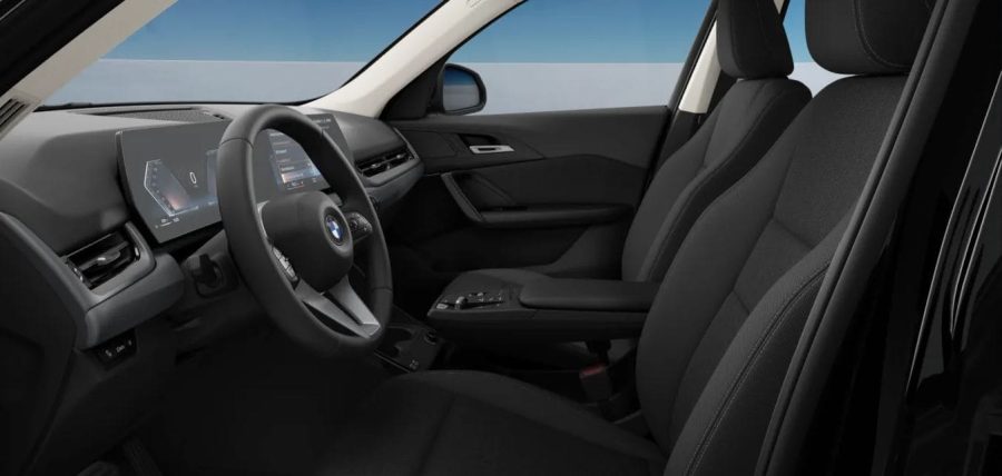 Renting BMW X1sDrive18d Black Sin Entrada