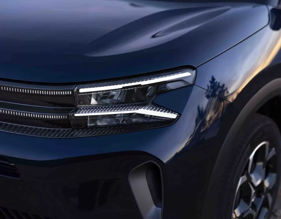 Renting Citroën C5 AircrossPlug-in Hybrid e-EAT8 Max Azul Eclipse Sin Entrada