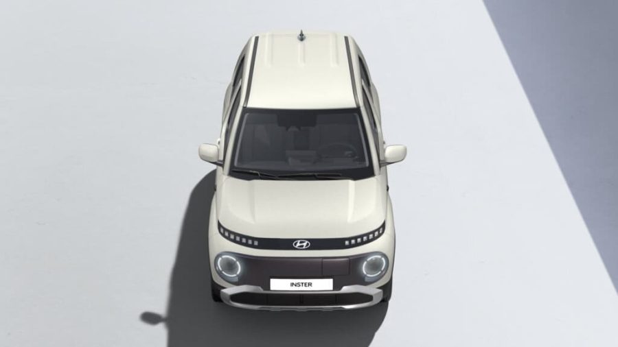 Renting Hyundai Inster42 KWh Maxx Unbleached Ivory Sin Entrada