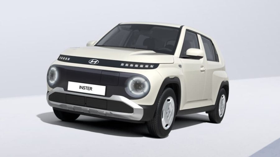 Renting Hyundai Inster42 KWh Maxx Unbleached Ivory Sin Entrada