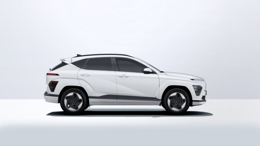 Renting Hyundai KonaEV Flexx Atlas White Sin Entrada