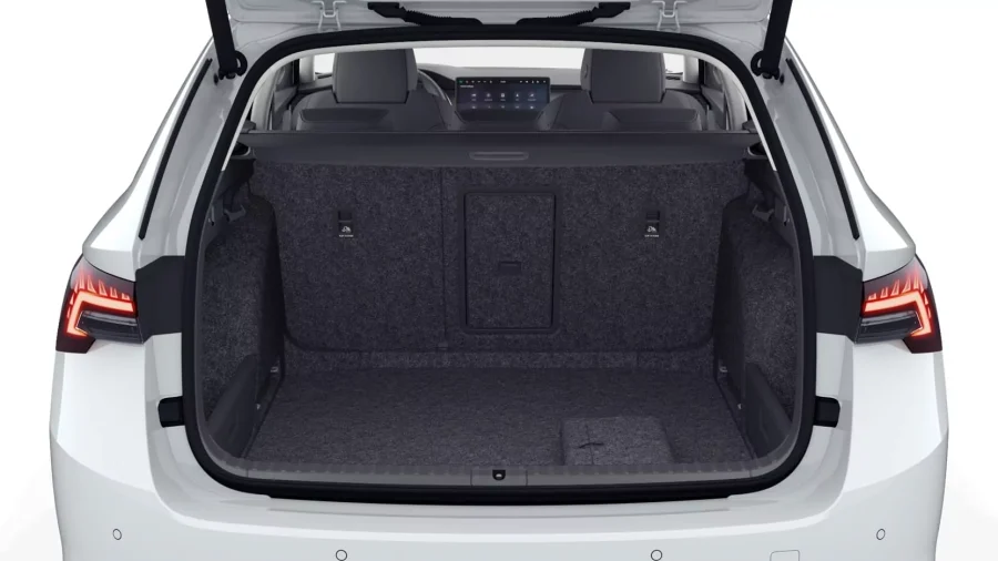 Renting Skoda OCTAVIA Combi2.0 TDi 110kW DSG 7vel Selection Blanco candy Sin Entrada