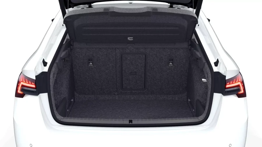 Renting Skoda Octavia2.0 TDI DSG 7vel Limo Selection Blanco candy Sin Entrada