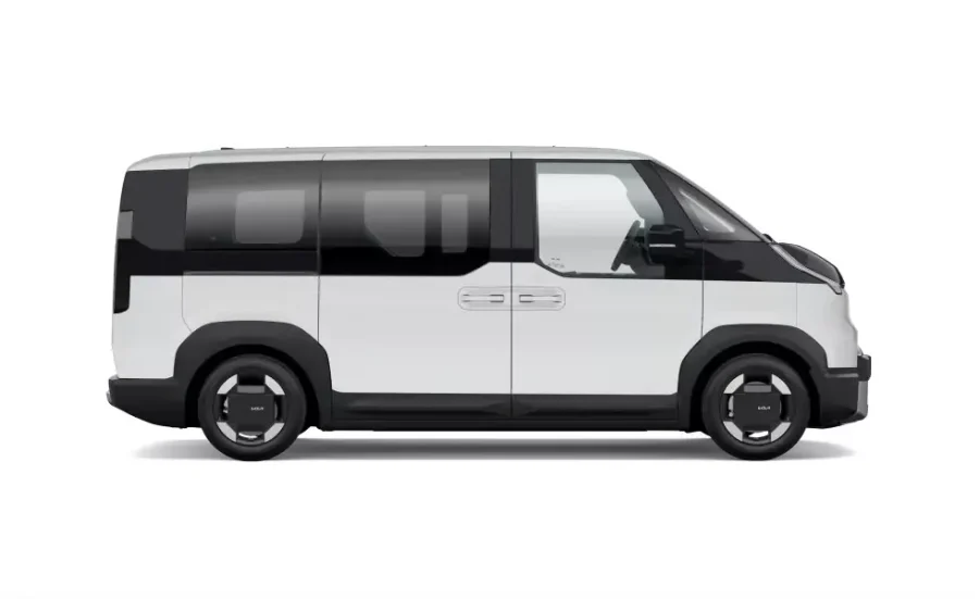 Renting Kia PV5Passenger L2 H1 LR Plus Clear White, Aurora Black Sin Entrada