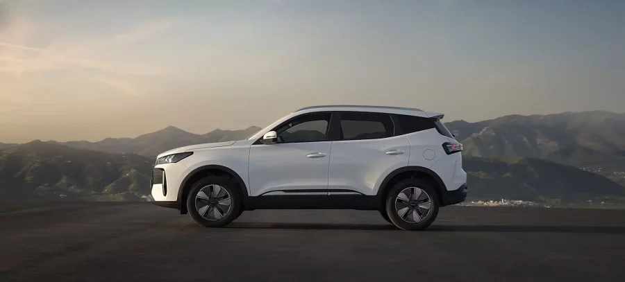 Renting Ebro S4001.5 DHE HEV Excellence CVT Gris Phantom Sin Entrada