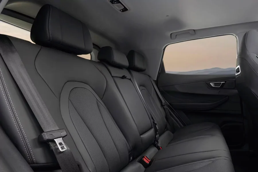 Renting Ebro S4001.5 DHE HEV Excellence CVT Gris Phantom Sin Entrada