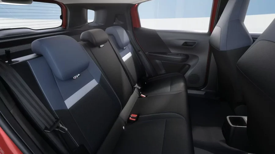 Renting Opel Frontera1.2T XHT Hybrid eDCT6 81kW Edition Kanyon Orange Sin Entrada