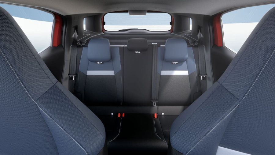 Renting Opel Frontera1.2T XHT Hybrid eDCT6 81kW Edition Kanyon Orange Sin Entrada