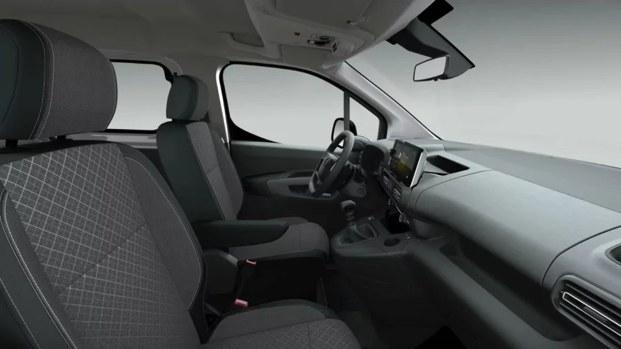 Renting Opel ComboCombi N1 Edition 1.5 TD S&S MT6 Kaolin White Sin Entrada