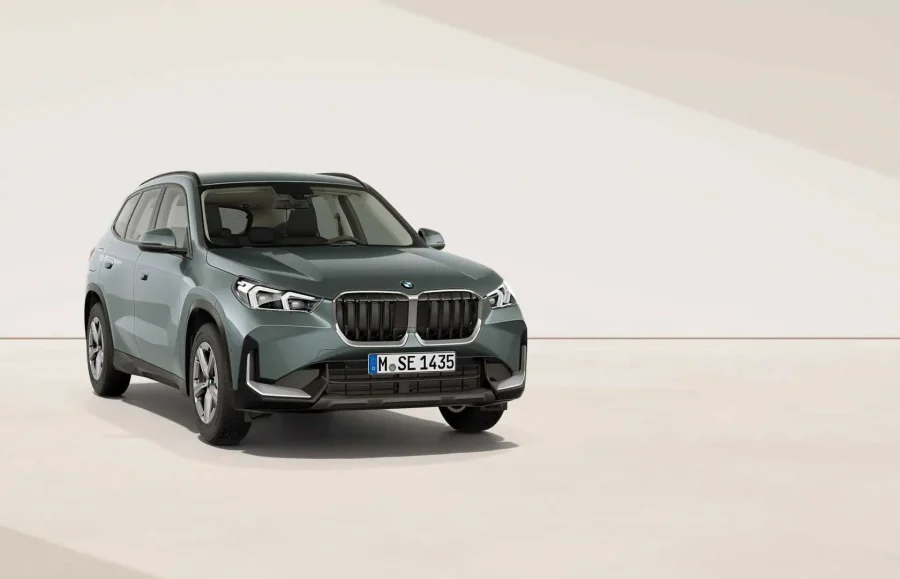 Renting BMW X1xDrive20d Premium Package Cape York Green metalizado Sin Entrada