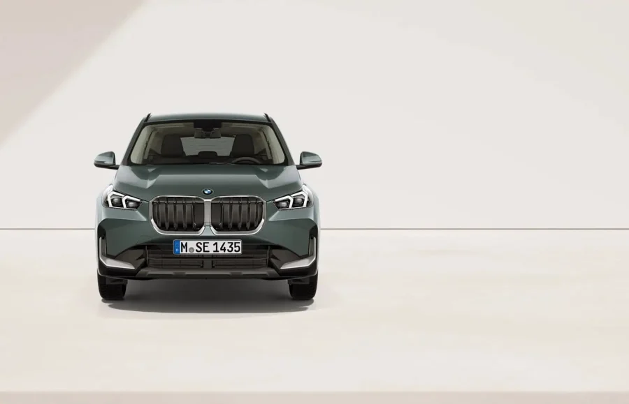 Renting BMW X1xDrive20d Premium Package Cape York Green metalizado Sin Entrada