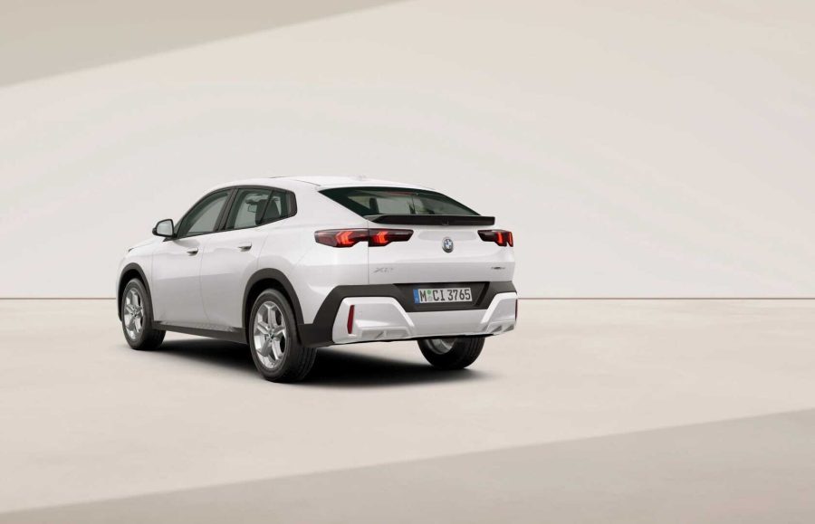 Renting BMW X2sDrive18d Premium Package Mineral White metalizado Sin Entrada