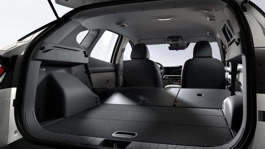 Renting Hyundai Tucson1.6T HEV AT KLASS Atlas White, Ecotronic Gray Sin Entrada