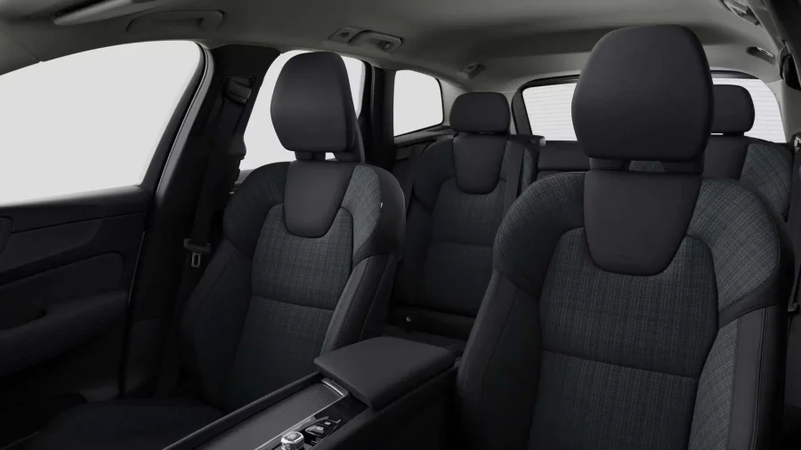 Renting Volvo XC602.0 B5 G MHEV AWD Auto Core Ice White Sin Entrada