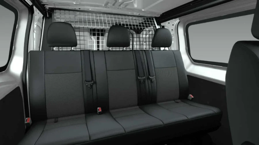 Renting Opel VivaroDoble Cabina 6 Plazas M Blanco Sin Entrada