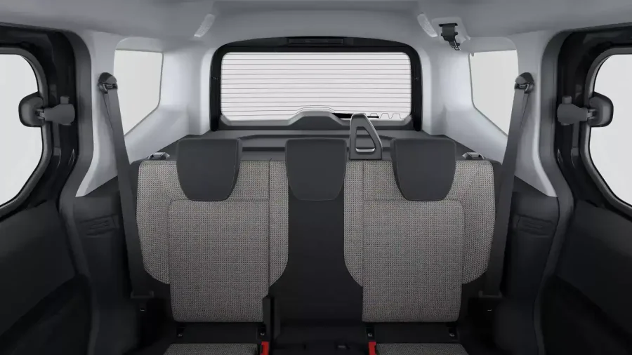 Renting Ford Tourneo Courier1.0 EcoBoost Trend Gris Cactus Sin Entrada