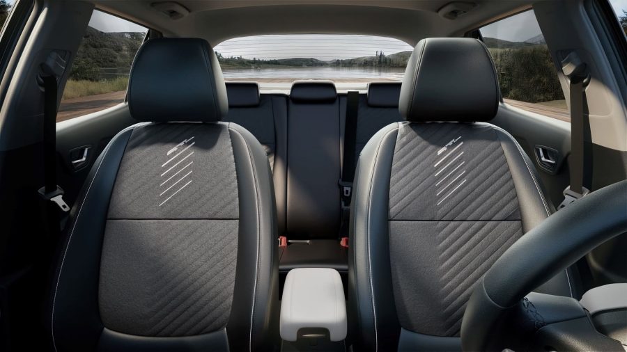 Renting Kia Stonic1.0 T-GDi MHEV Drive Clear White, Sparkling Silver, Astro Grey Sin Entrada