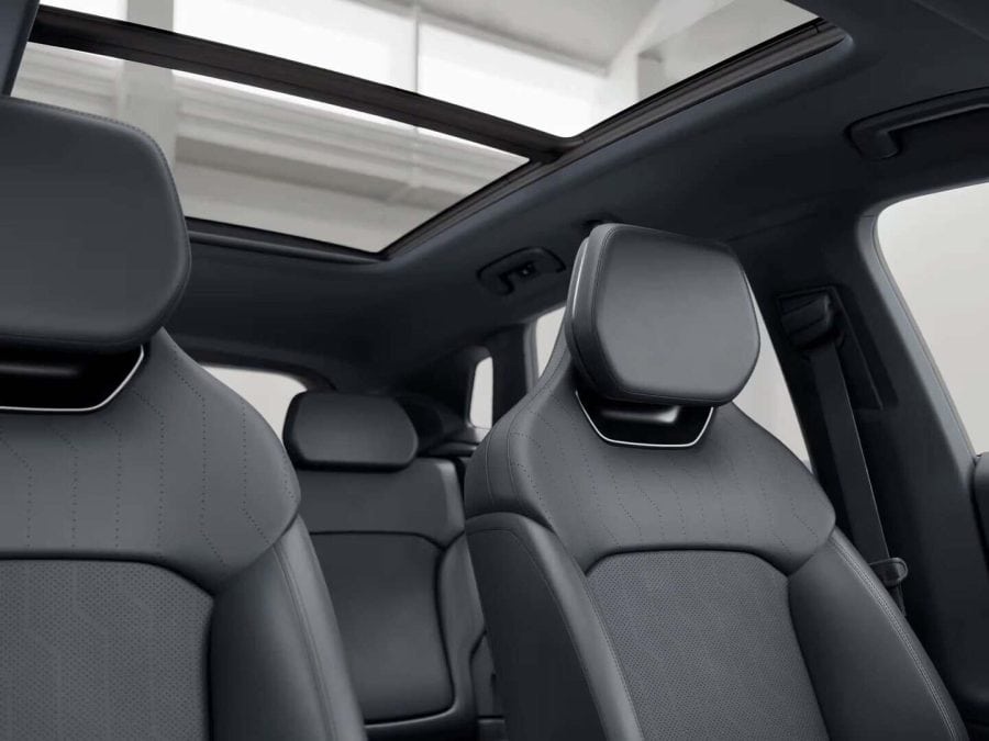 Renting Lynk & Co 081.5 PHEV Core Storm Gray Sin Entrada