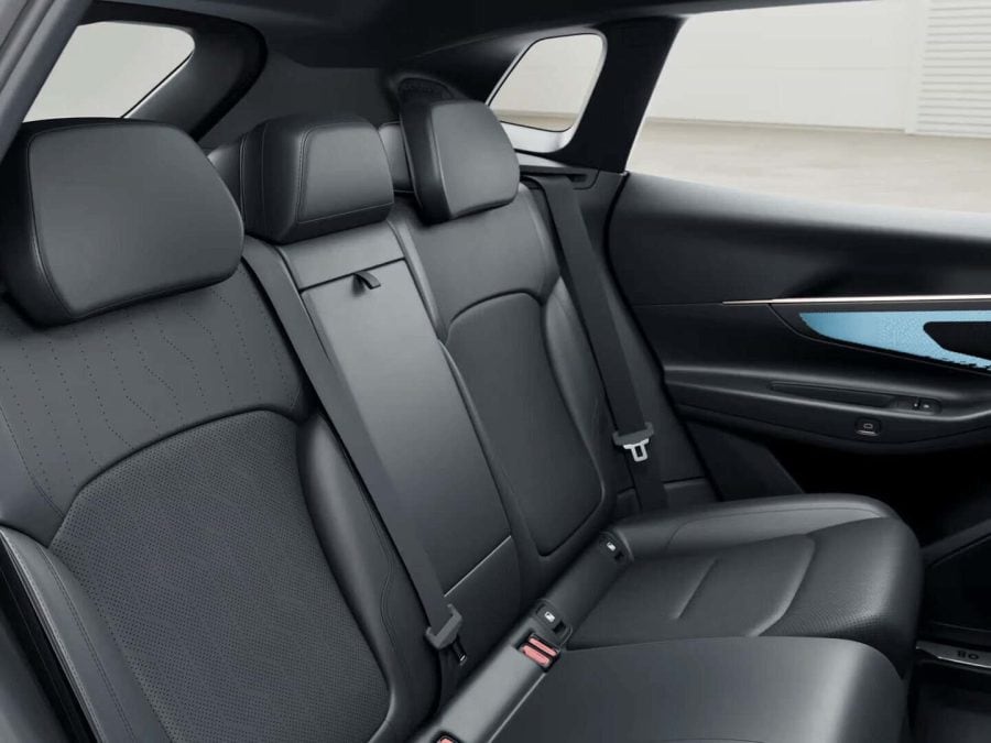 Renting Lynk & Co 081.5 PHEV Core Storm Gray Sin Entrada
