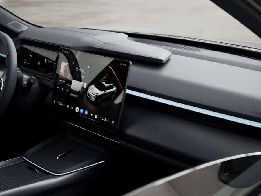 Renting Lynk & Co 081.5 PHEV Core Storm Gray Sin Entrada