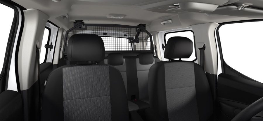 Renting Citroën BerlingoTalla M BlueHDi 100 S&S You Blanco Banquisen Sin Entrada