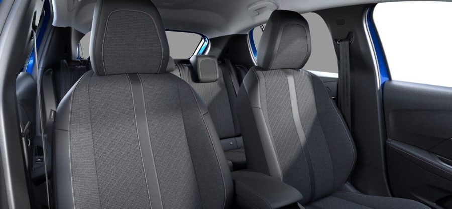 Renting Peugeot 208Allure Gasolina 100 S&S 6 Vel. Man – Turbo Blanco Okenite Sin Entrada