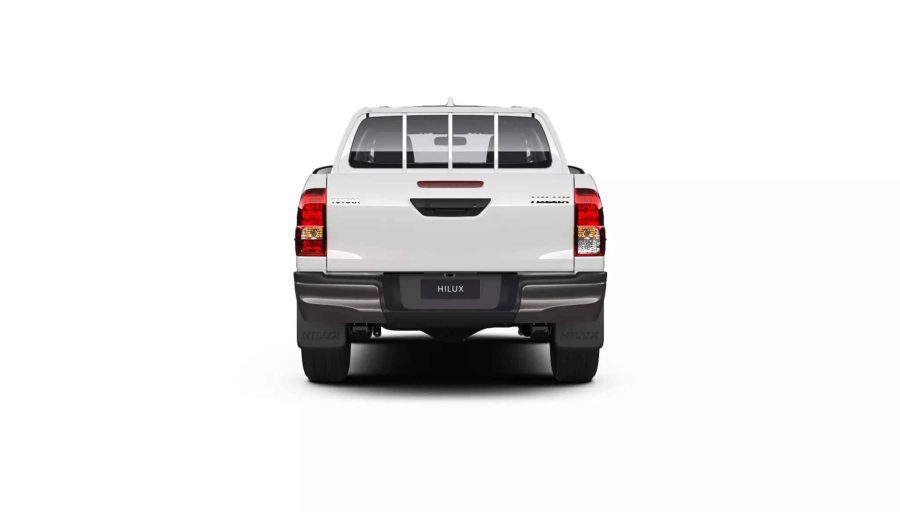 Renting Toyota Hilux2.4B 6AT Doble Cabina GX Blanco Classic Sin Entrada