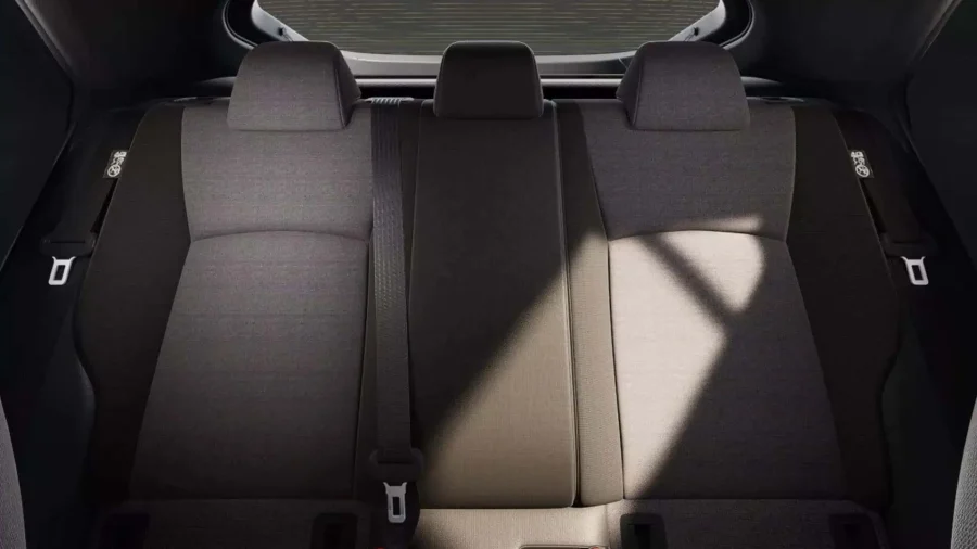 Renting Toyota C-HR1.8 Advanced Hybrid 140 e-CVT Blanco Classic Sin Entrada