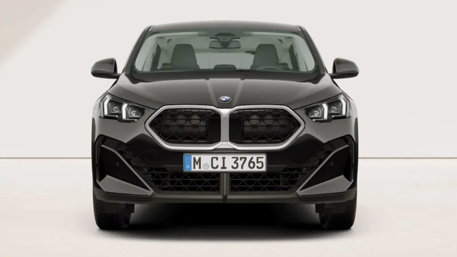 Renting BMW X2sDrive20d Black Solid Sin Entrada