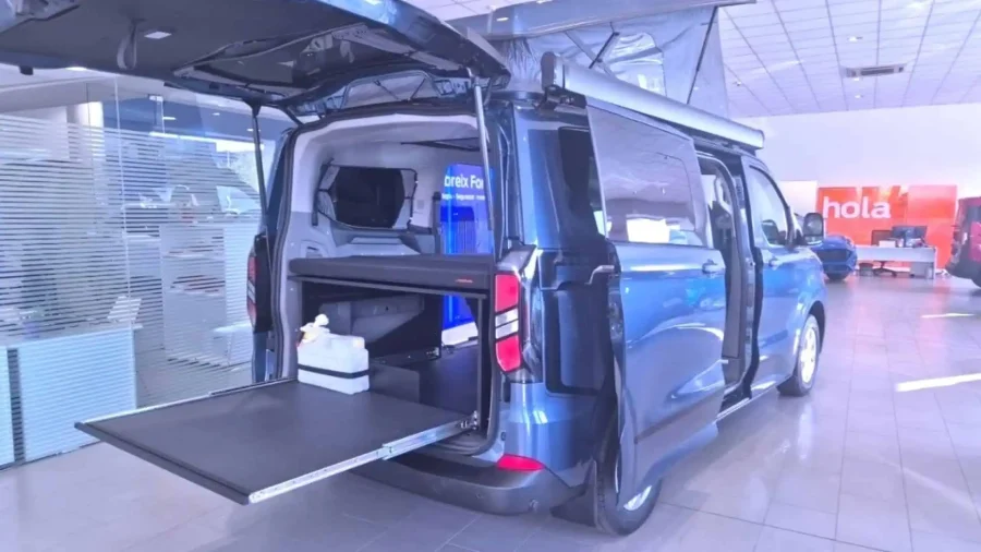 Renting Ford TransitCustom Kombi 2.0 EcoBlue 320 L1 Trend CAMPERIZADA Magnetic Sin Entrada