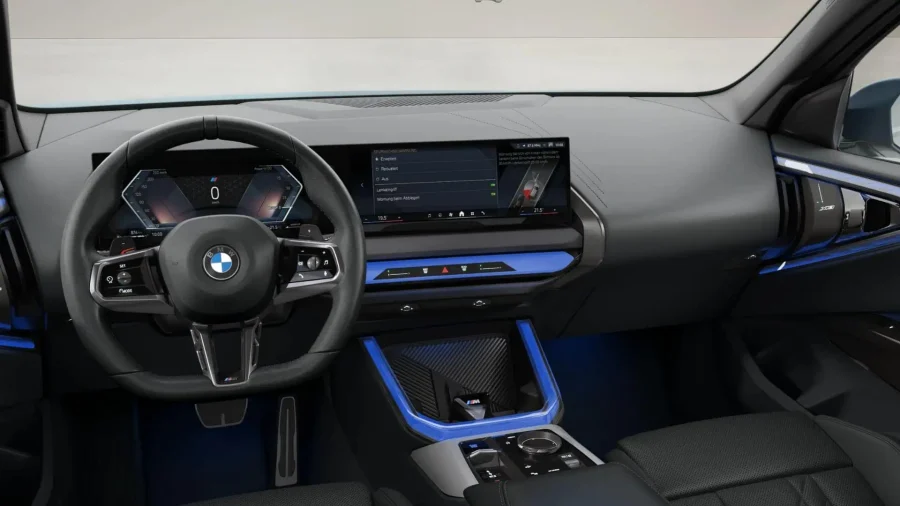 Renting BMW X320d xDrive M Sport Arctic Race Blue, Black Sapphire Sin Entrada