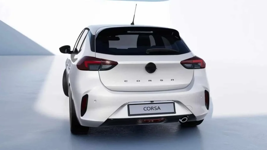 Renting Opel CorsaGS Line Arktis White Sin Entrada
