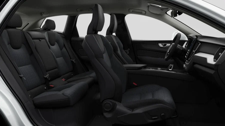 Renting Volvo XC602.0 B5 G MHEV AWD Auto Core Crystal White Sin Entrada
