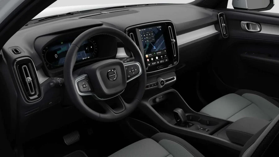 Renting Volvo XC402.0 B3 G Core Auto Crystal White Sin Entrada