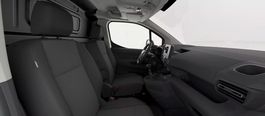 Renting Toyota Proace CityVAN 1.5D 75kW 6MT L1 GX Plus Blanco Polar Sin Entrada