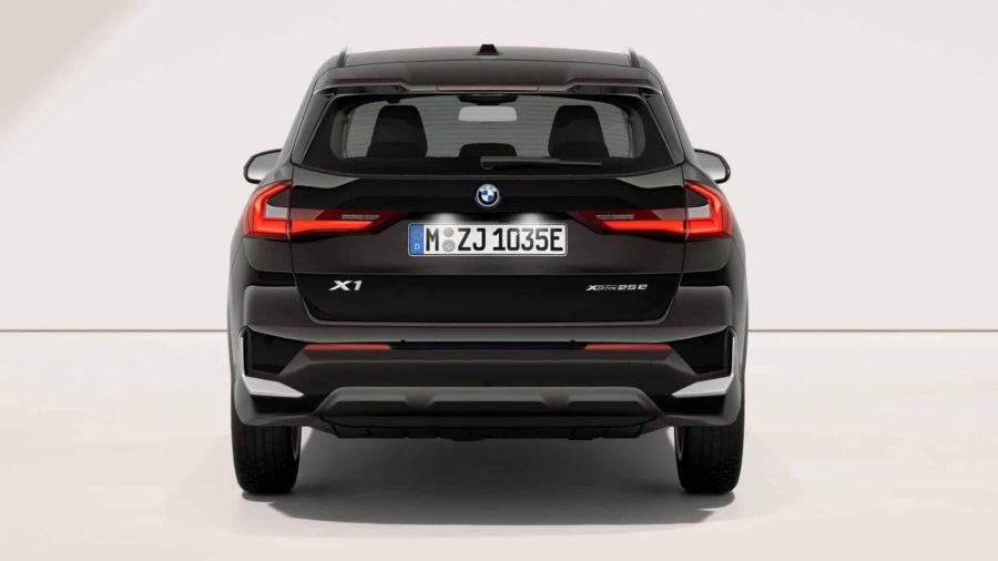 Renting BMW X1xDrive25e Negro Sin Entrada
