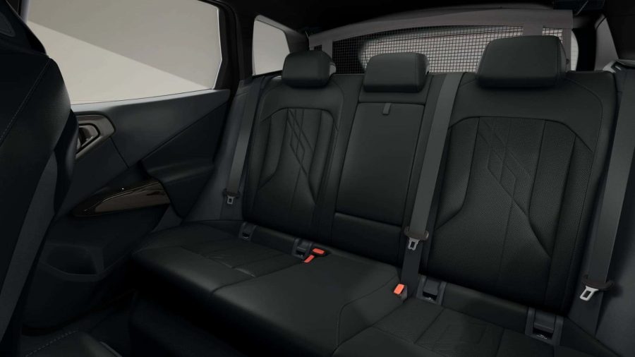Renting BMW X320d xDrive M Sport Arctic Race Blue, Black Sapphire Sin Entrada