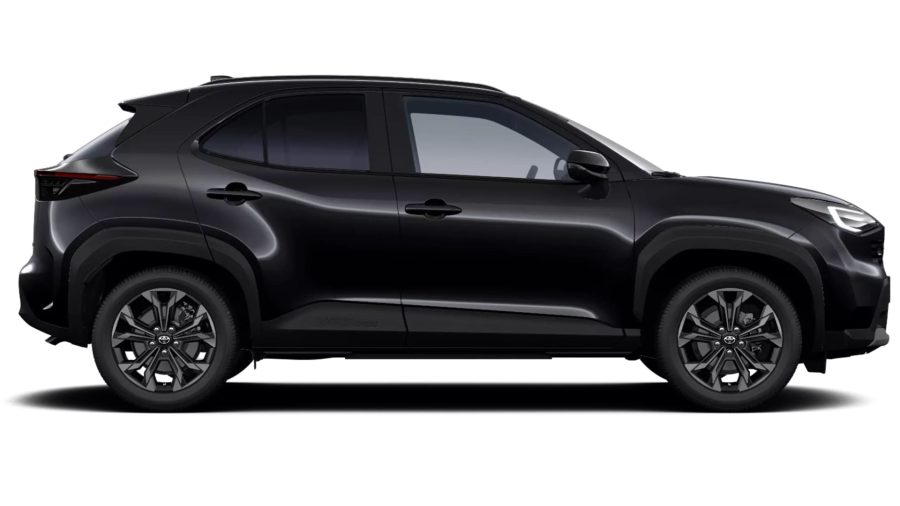 Renting Toyota Yaris CrossHybrid 130 e-CVT 5P Active Negro Azabache Sin Entrada